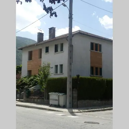 Cantemerle Apartment